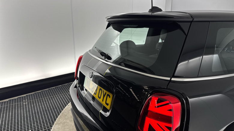 MINI Hatchback 135kW Cooper S Level 2 33kWh 3dr Auto Electric Hatchback